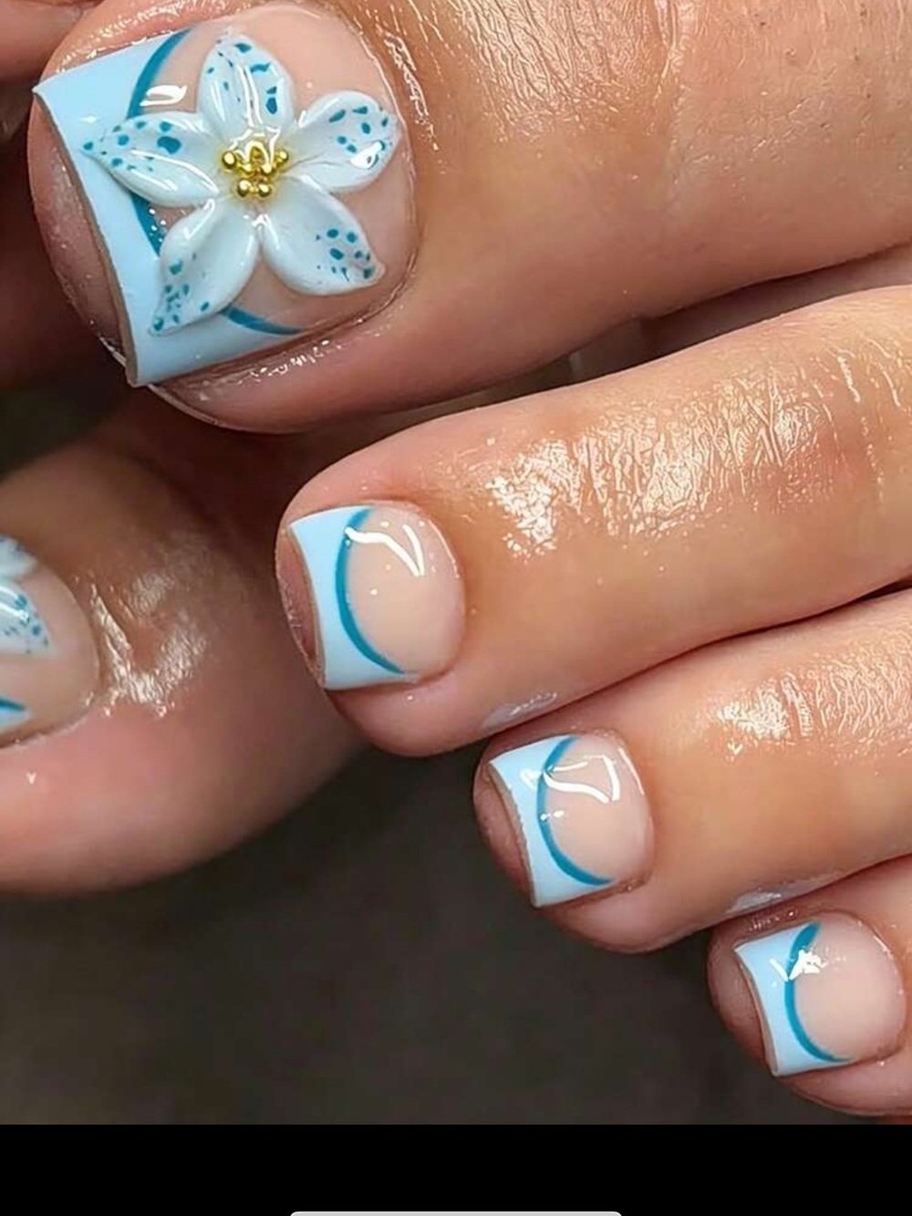Blue Floral Accent Press-On Pedicure Nails for Women